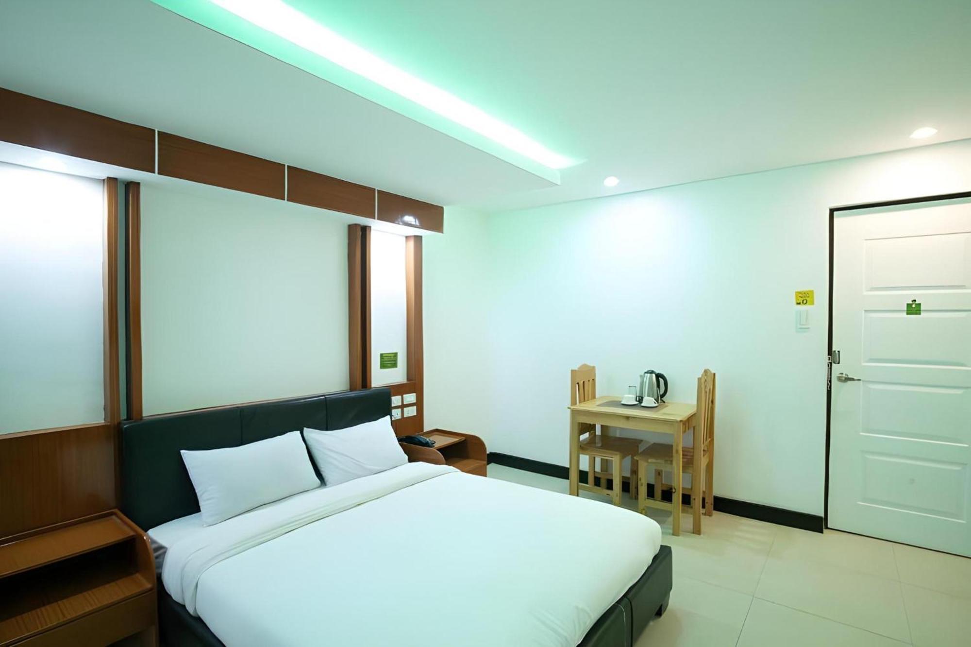 Oyo 195 Ranchotel - Binan Ngoại thất bức ảnh