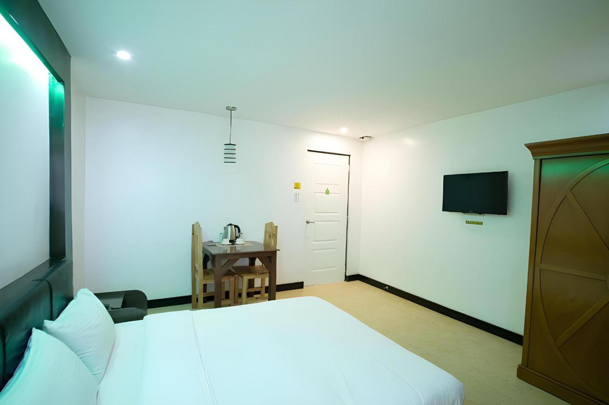 Oyo 195 Ranchotel - Binan Ngoại thất bức ảnh